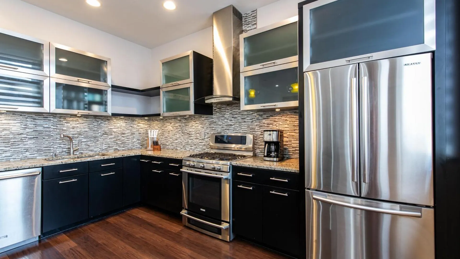 Luxe Louisville Condo~King Br~Near Yum Center