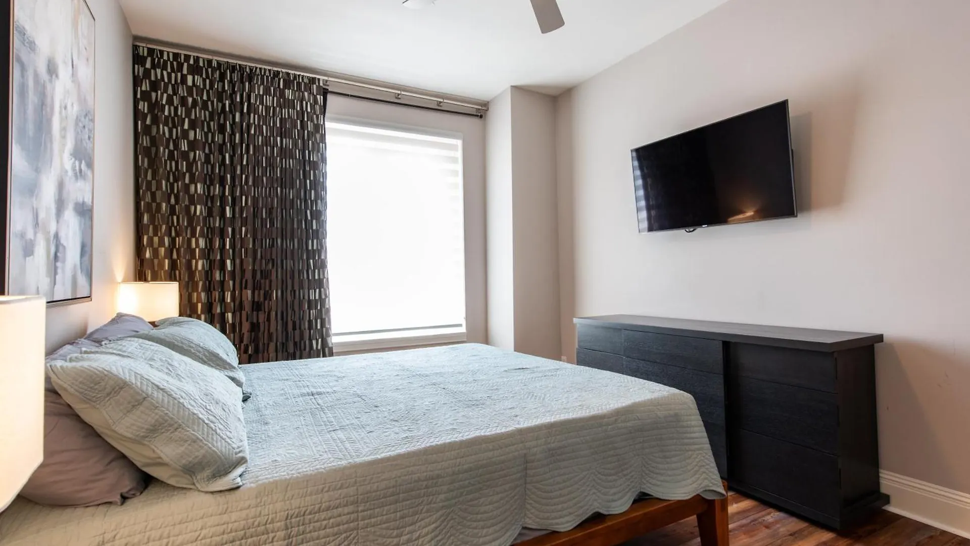 Luxe Louisville Condo~King Br~Near Yum Center 0*,